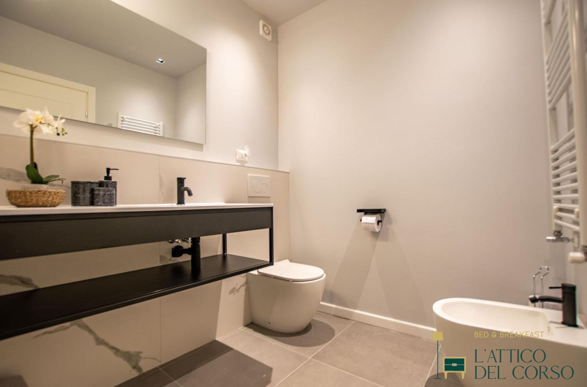L'Attico Del Corso Apartment Trieste Bagian luar foto