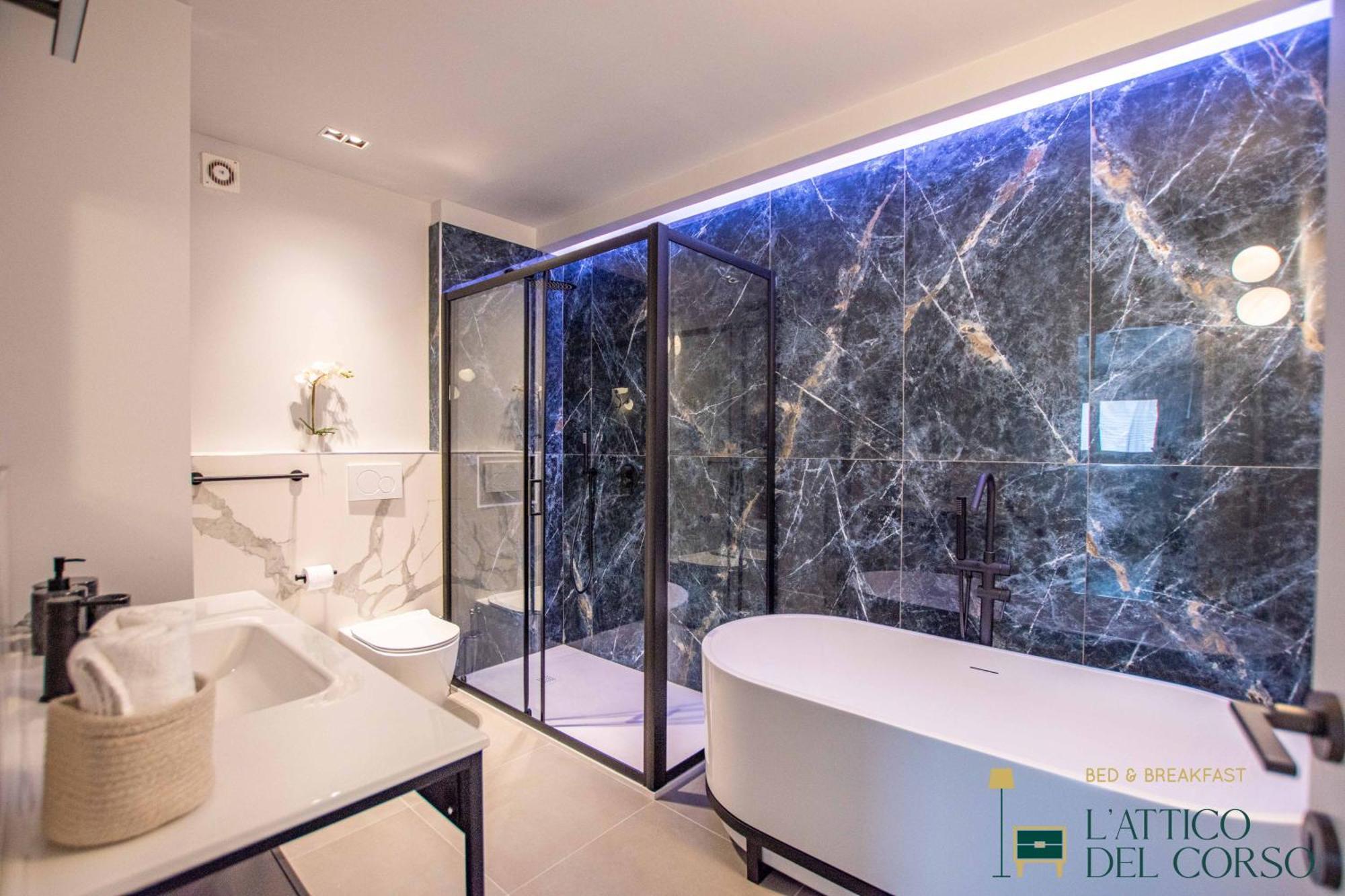 L'Attico Del Corso Apartment Trieste Bagian luar foto