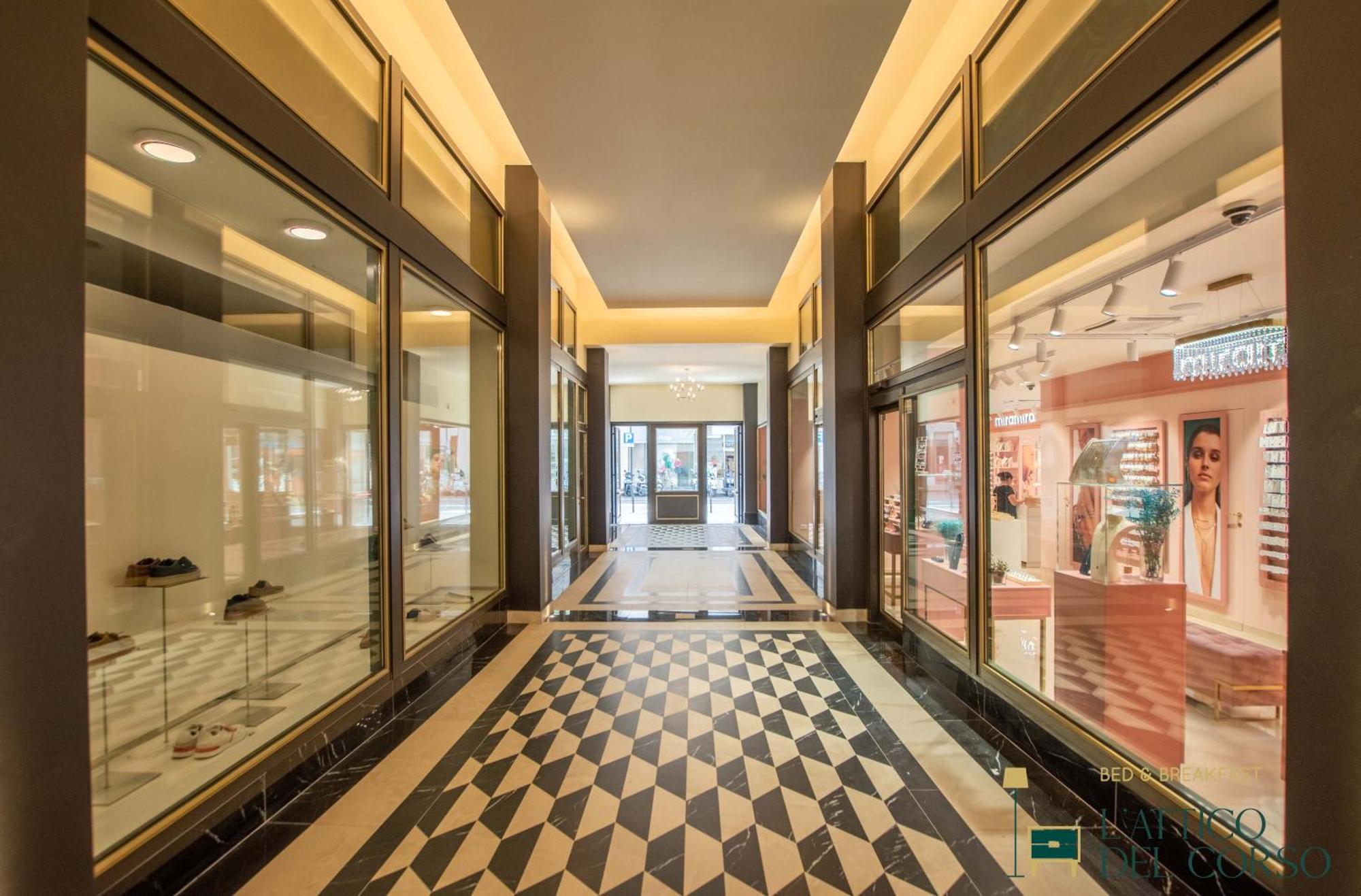 L'Attico Del Corso Apartment Trieste Bagian luar foto